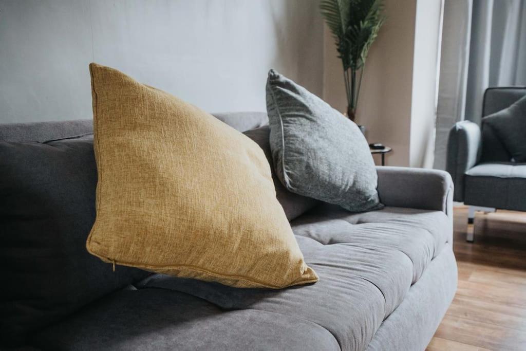 Ideal Long Retreat - Free Parking - Pool Table * Manchester