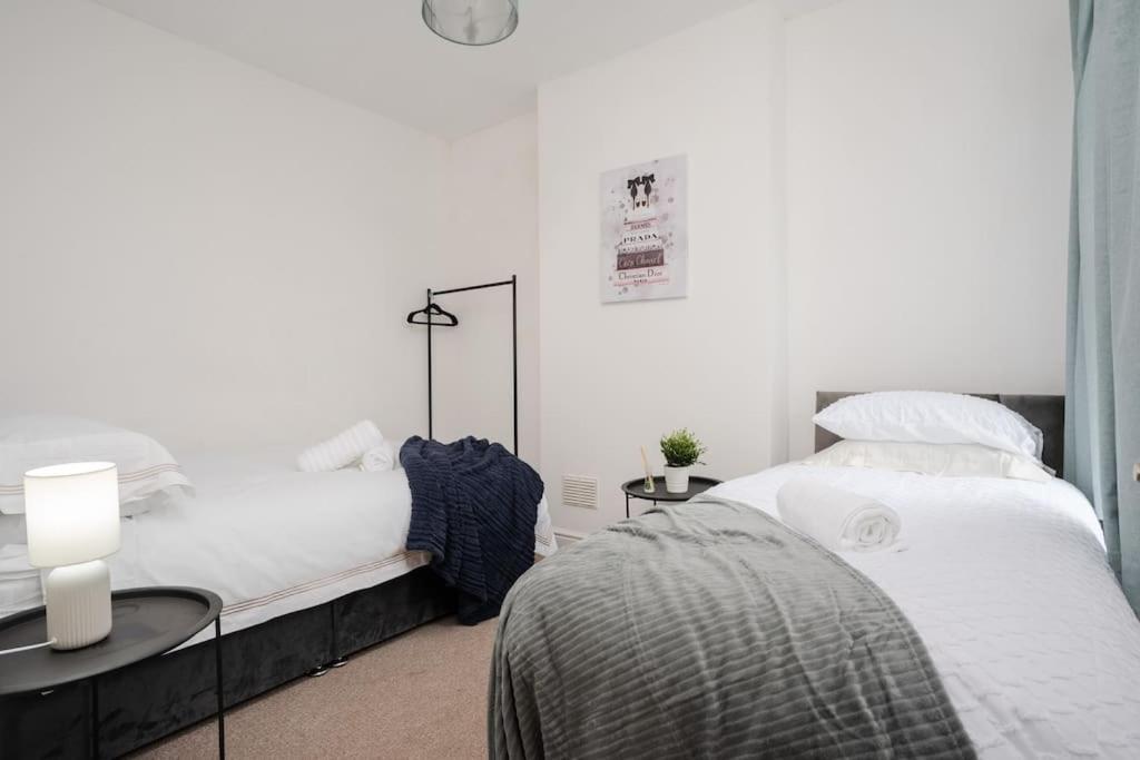 Apartamento Ideal Long Retreat - Free Parking - Pool Table
